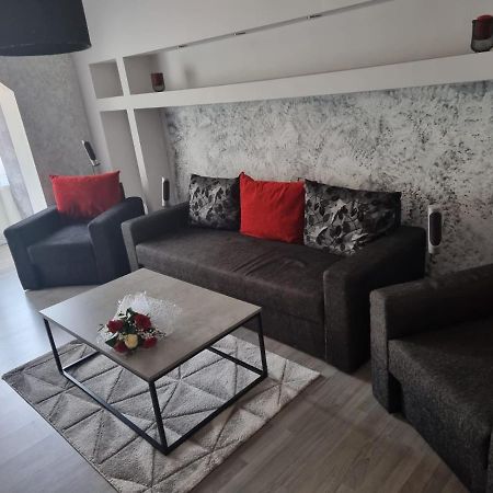 Clau Home Hunedoara Exteriér fotografie