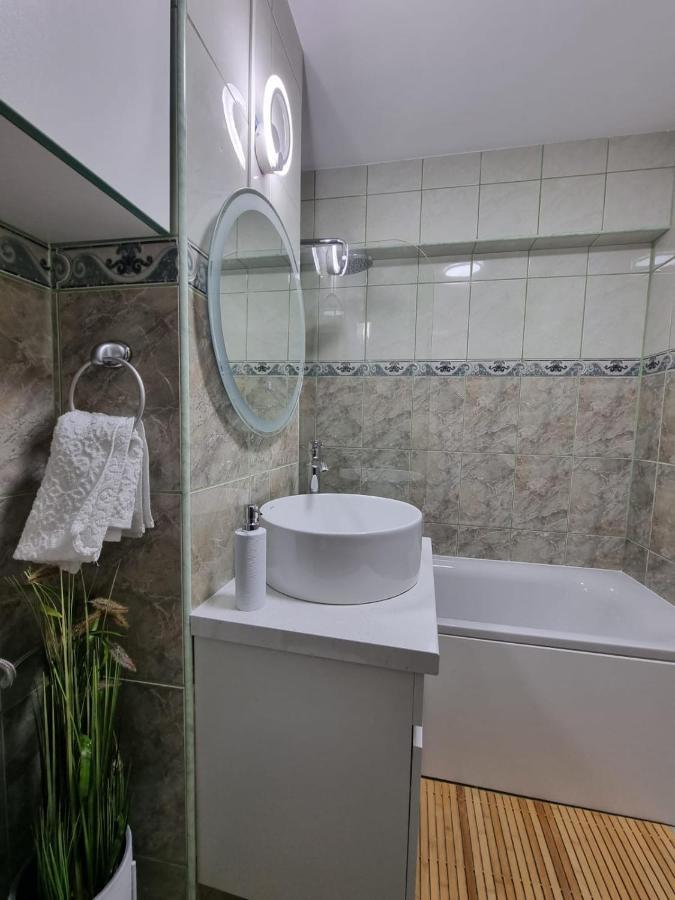 Clau Home Hunedoara Exteriér fotografie