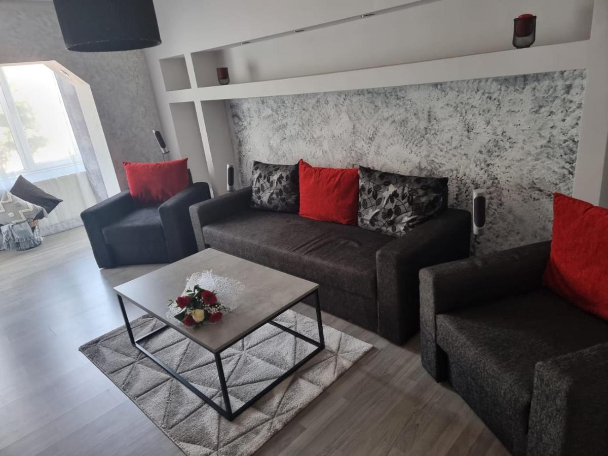 Clau Home Hunedoara Exteriér fotografie