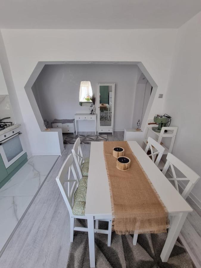 Clau Home Hunedoara Exteriér fotografie