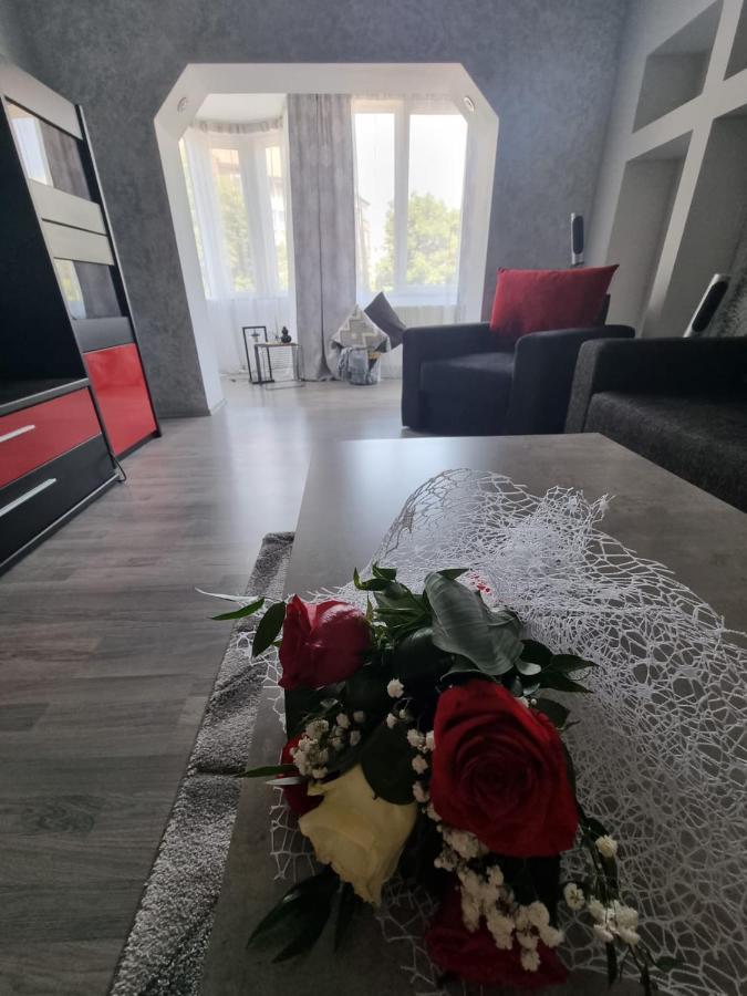 Clau Home Hunedoara Exteriér fotografie